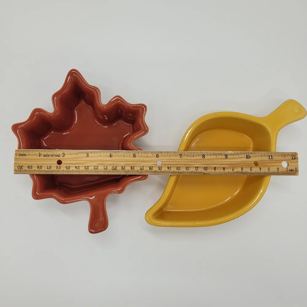 Chantal Leaf Bakeware Tabletop Decor Set Of 2 Leaves Yellow Rust Fall Autumn